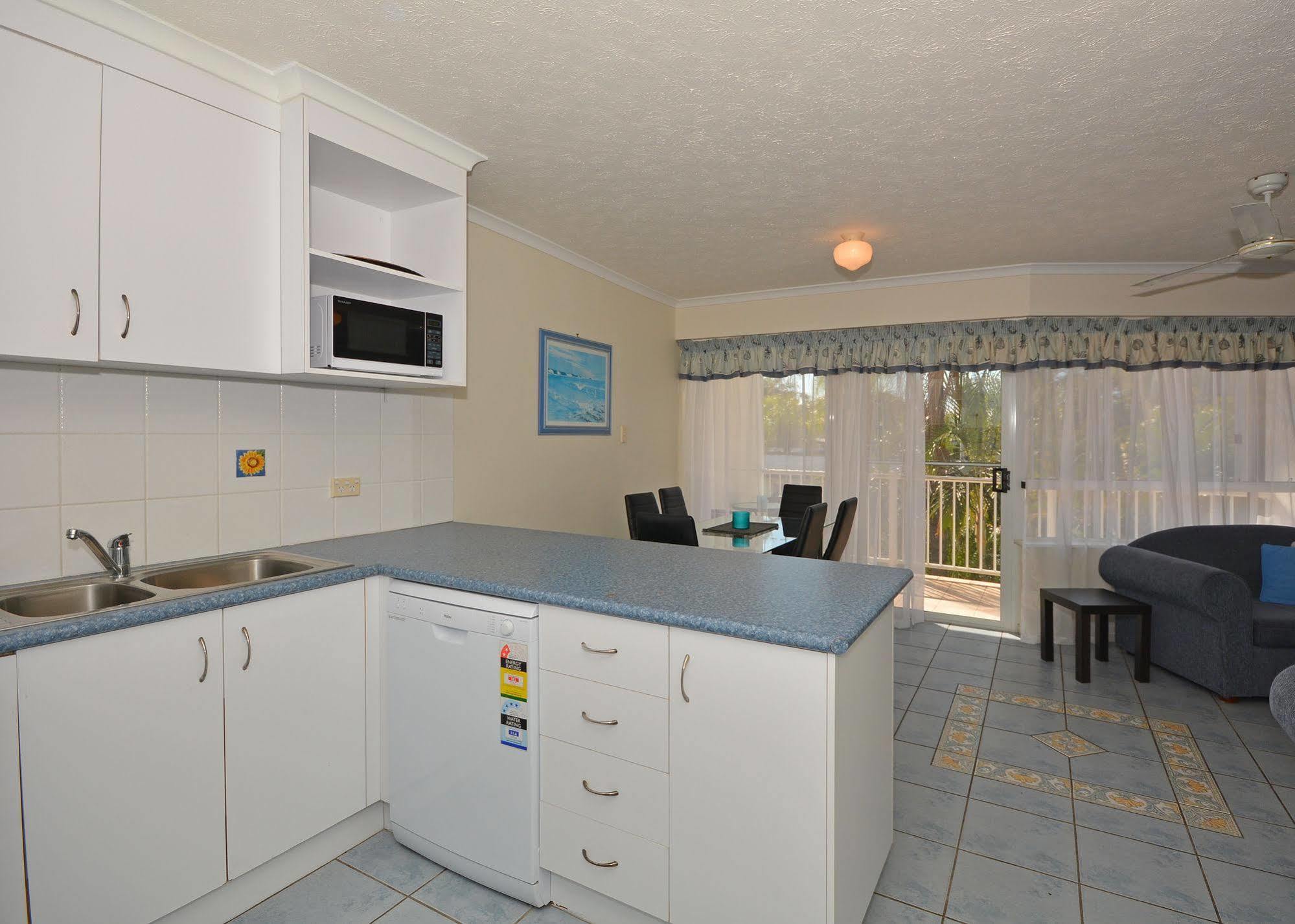 Jade Waters Luxury Apartments Hervey Bay Bagian luar foto