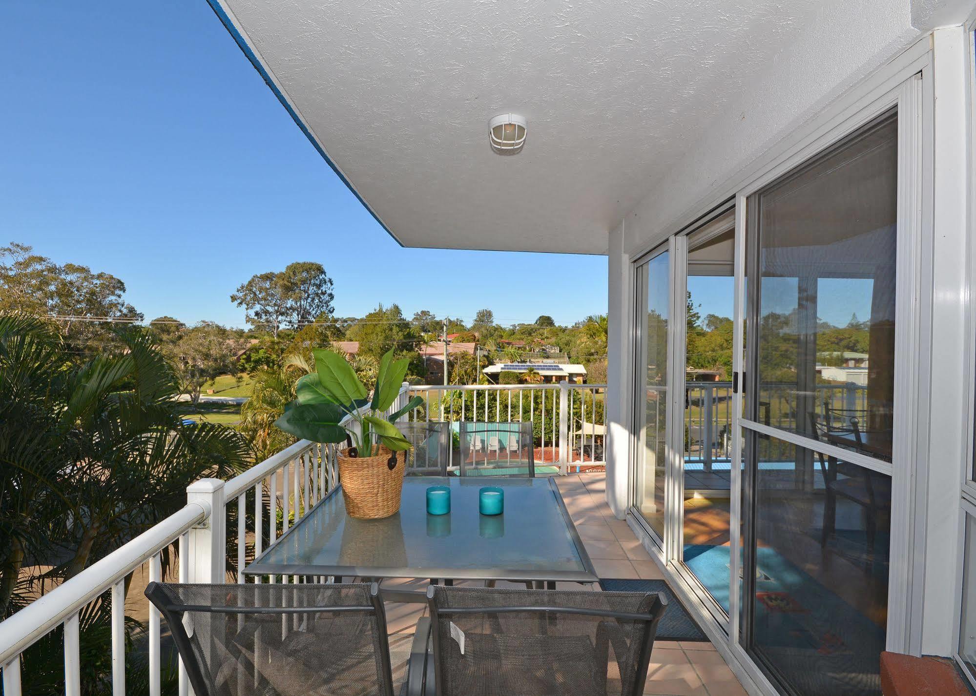Jade Waters Luxury Apartments Hervey Bay Bagian luar foto
