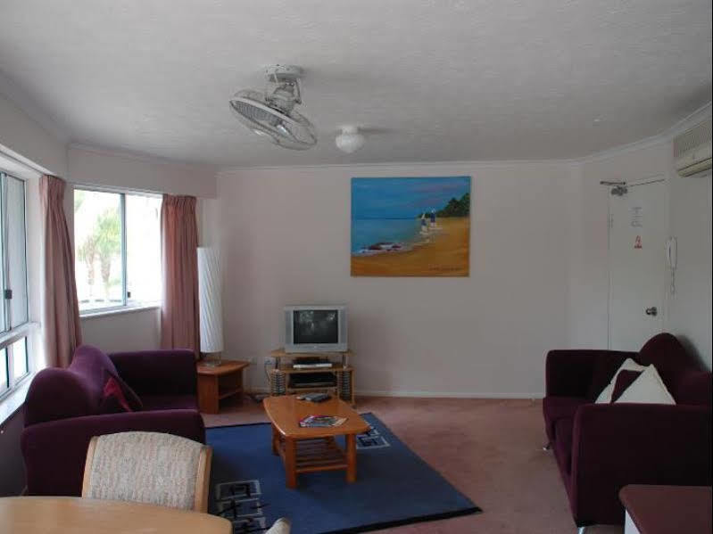 Jade Waters Luxury Apartments Hervey Bay Bagian luar foto